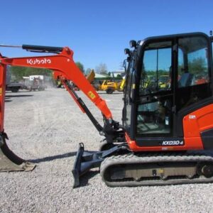 MINI-PELLE Kubota KX 030-4 201